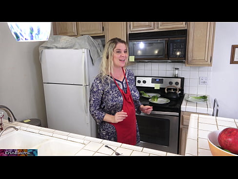 ❤️ Stepmom milking him in the kitchen before his date ❤️ Super porn at en-us.tukifporno.ru ❌
